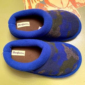 NWOT dearform boys slippers size US 11-12 blue